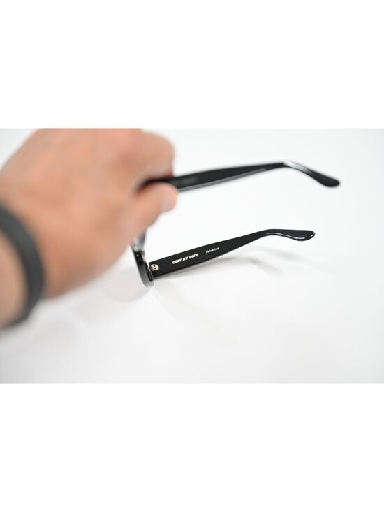 DMY by DMY Valentina Sunglasses DMY04SB in Black main image 4